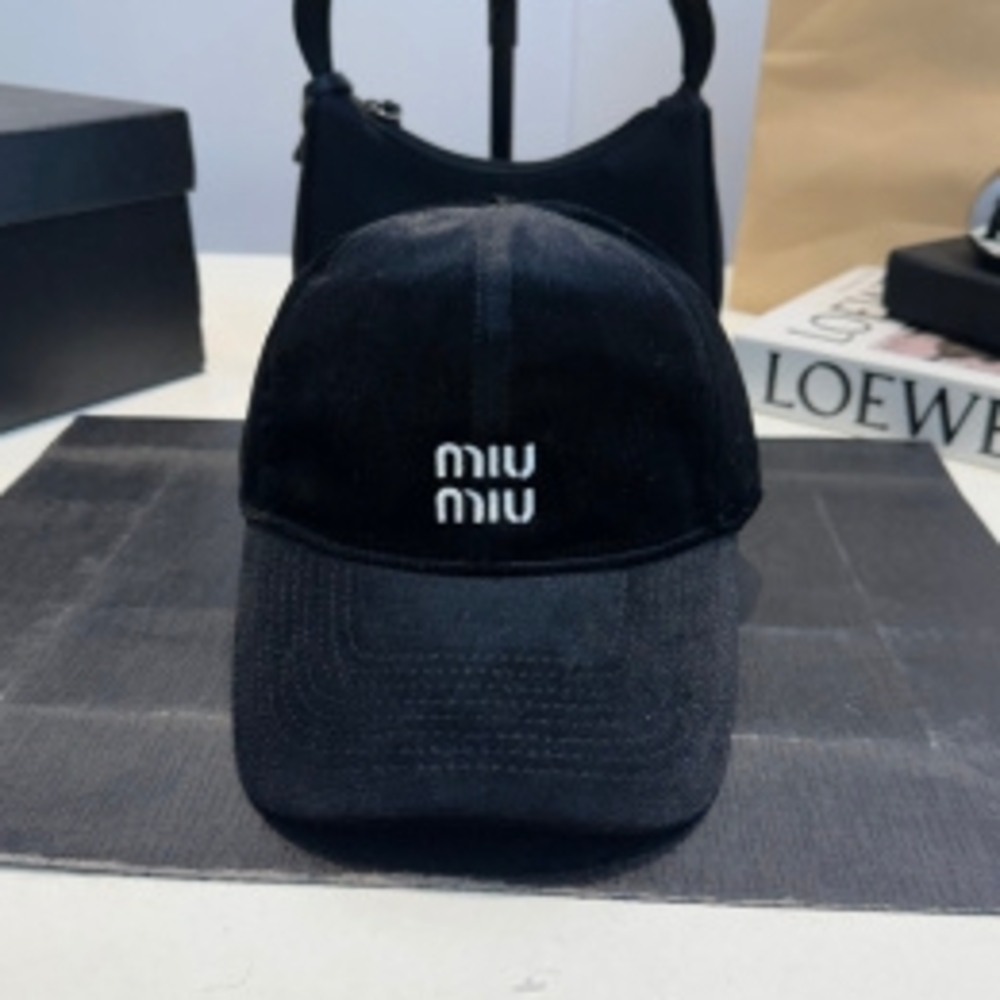 🖤Miu Miu Black Velvet Baseball Cap White Logo